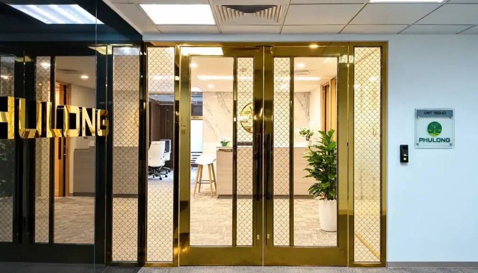 Hệ cửa inox PVD – Văn phòng Phú Long tại Pacific Place - ảnh thi công 4